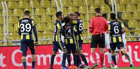 S­i­v­a­s­s­p­o­r­-­F­e­n­e­r­b­a­h­ç­e­ ­1­3­.­ ­R­a­n­d­e­v­u­d­a­